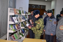 Шунавандагони Факултети №3 Академияи ВКД аъзои Китобхона гардиданд