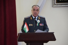 Ҷашни бошукӯҳи Рӯзи Парчами давлатӣ дар Академияи ВКД