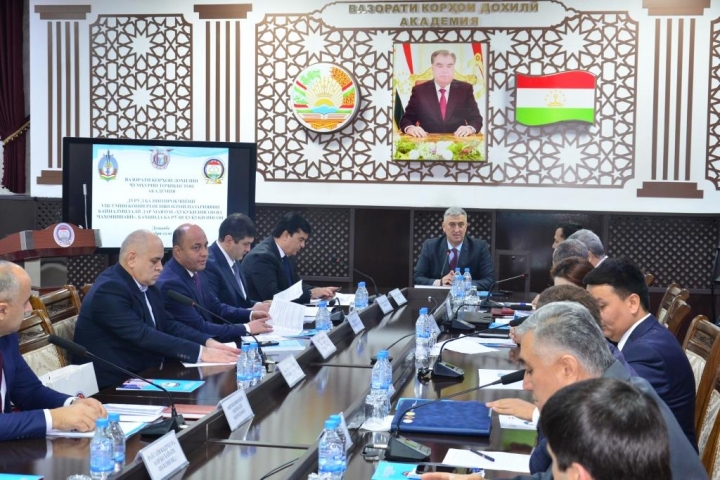 БАРГУЗОРИИ VIII-УМИН КОНФЕРЕНСИЯИ ИЛМӢ-НАЗАРИЯВИИ БАЙНАЛМИЛАЛӢ ДАР МАВЗУИ «ҲУҚУҚИ ИНСОН ВА ҶАҲОНИШАВӢ», БАХШИДА БА РӮЗИ ҲУҚУҚИ ИНСОН